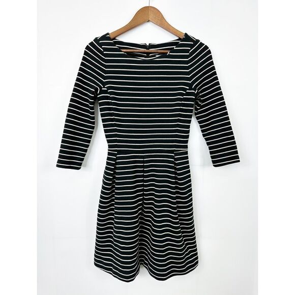 Banana Repulic Striped Fit Flare Dress Black White Size 4 - Picture 1 of 9